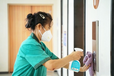 青春擔當，筑起抗疫防線 95后冠寓運營官以專業消毒服務閃耀光芒